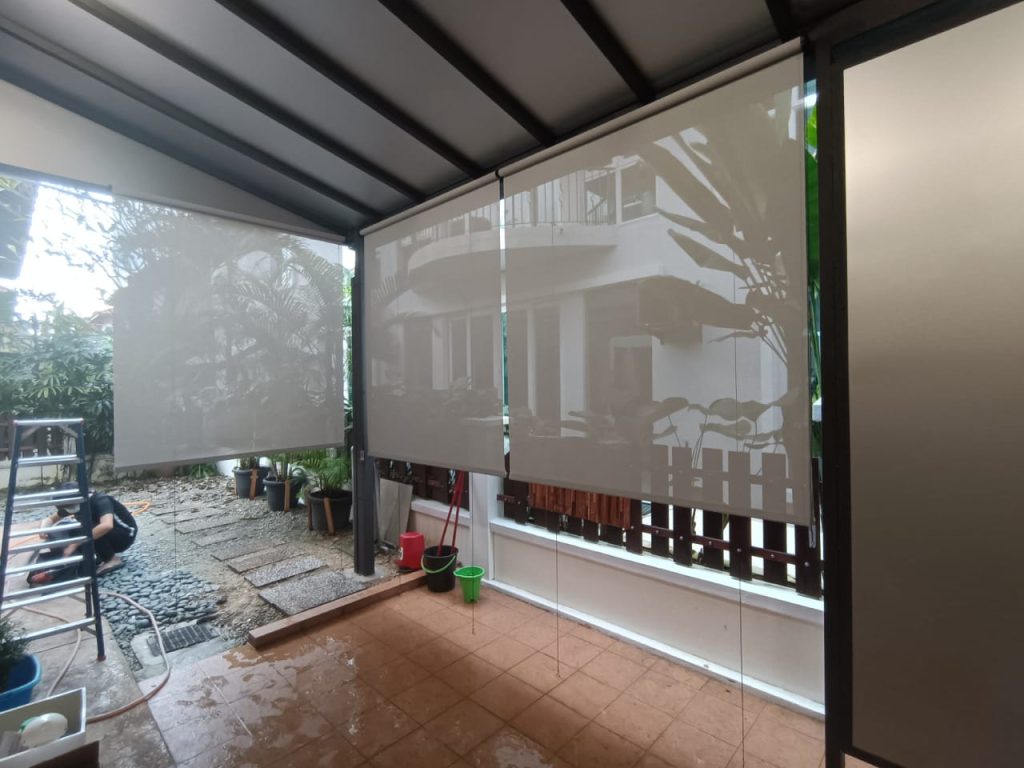 outdoor waterproof windproof blinds for patios